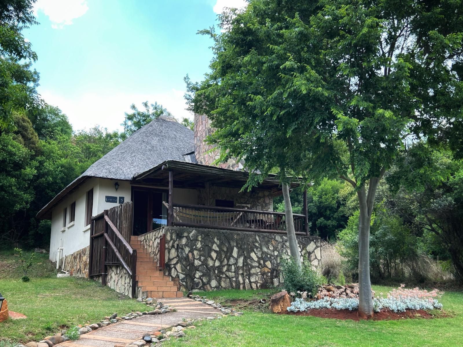 Komati Gorge Lodge, Leopard Suites, Building, Architecture, Cabin, House