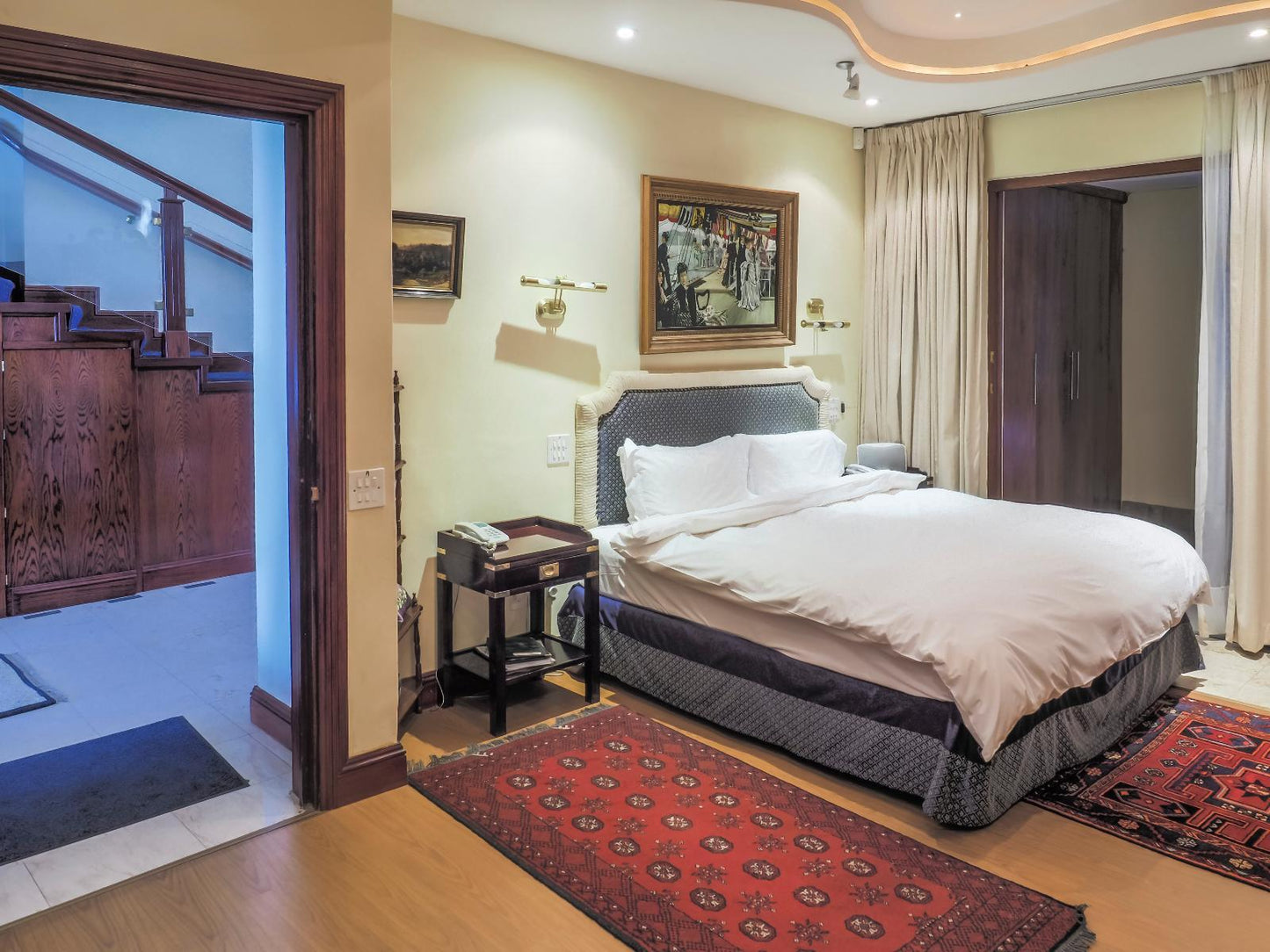 Luxury Family suite @ Kosmos Manor Guest House
