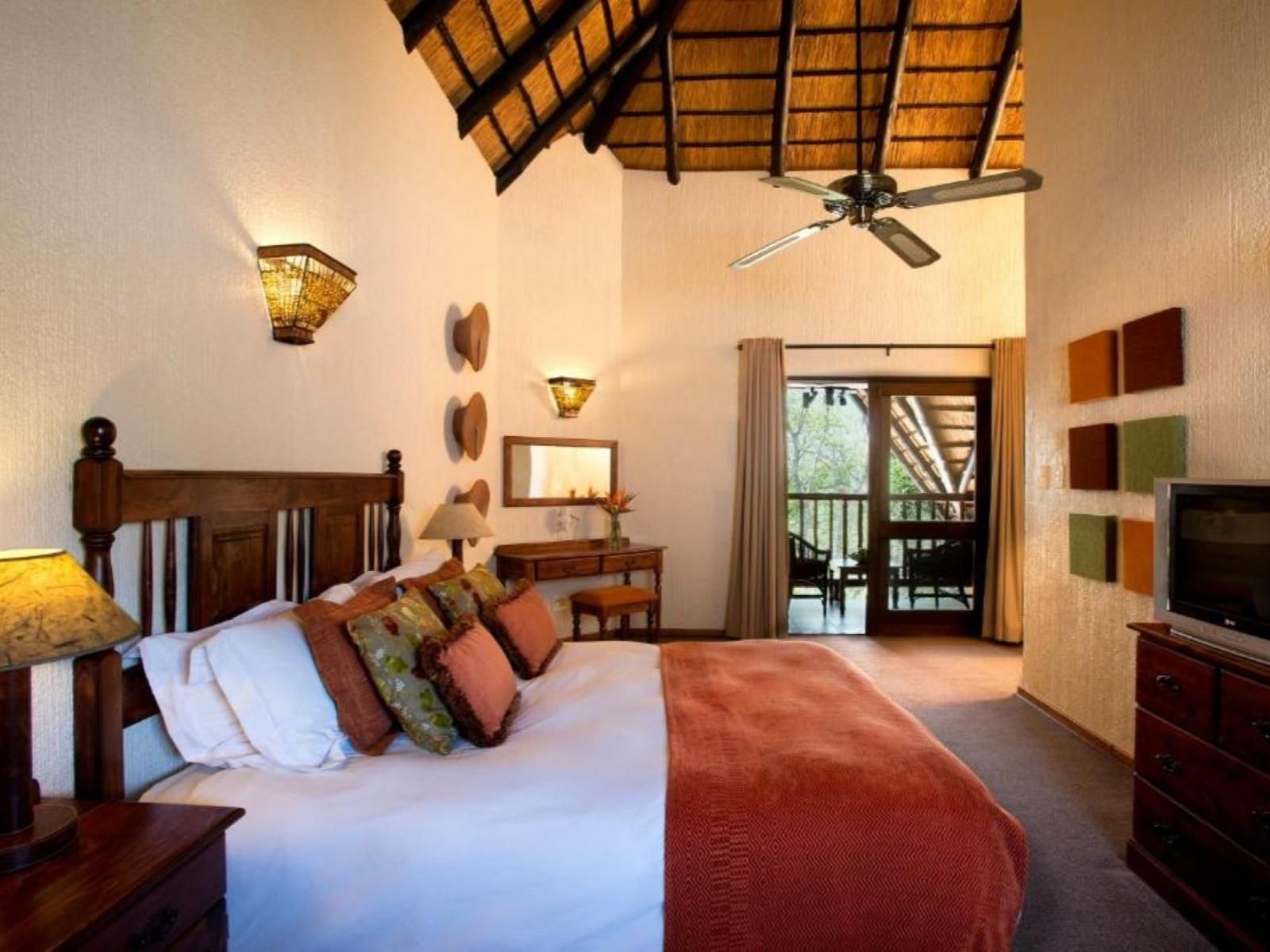 Kruger Park Lodge, 3 Bedroom Chalet, Bedroom