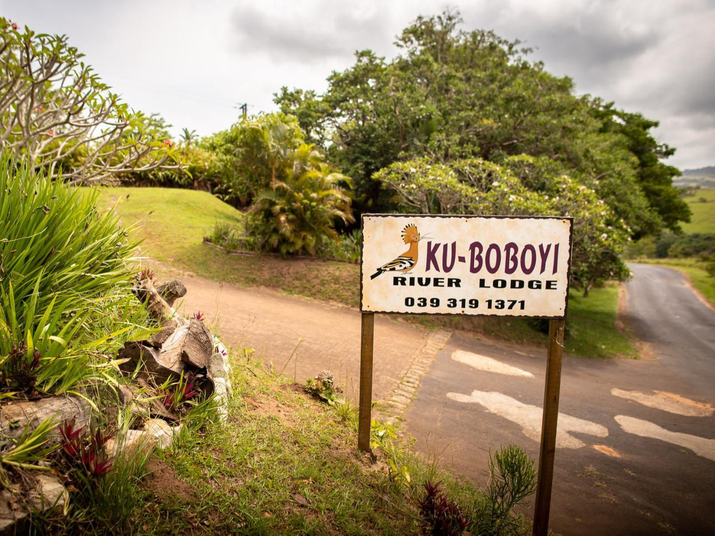 Ku-Boboyi River Lodge, Sign