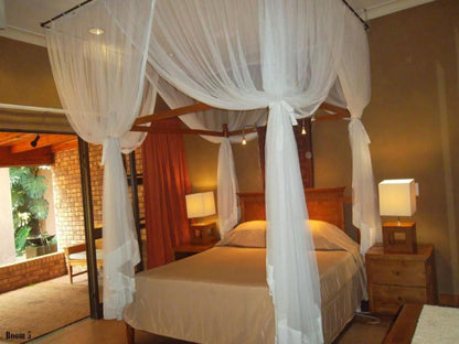 Ku De Ta B&B, Double room with bath and shower. 1, Sepia Tones, Bedroom