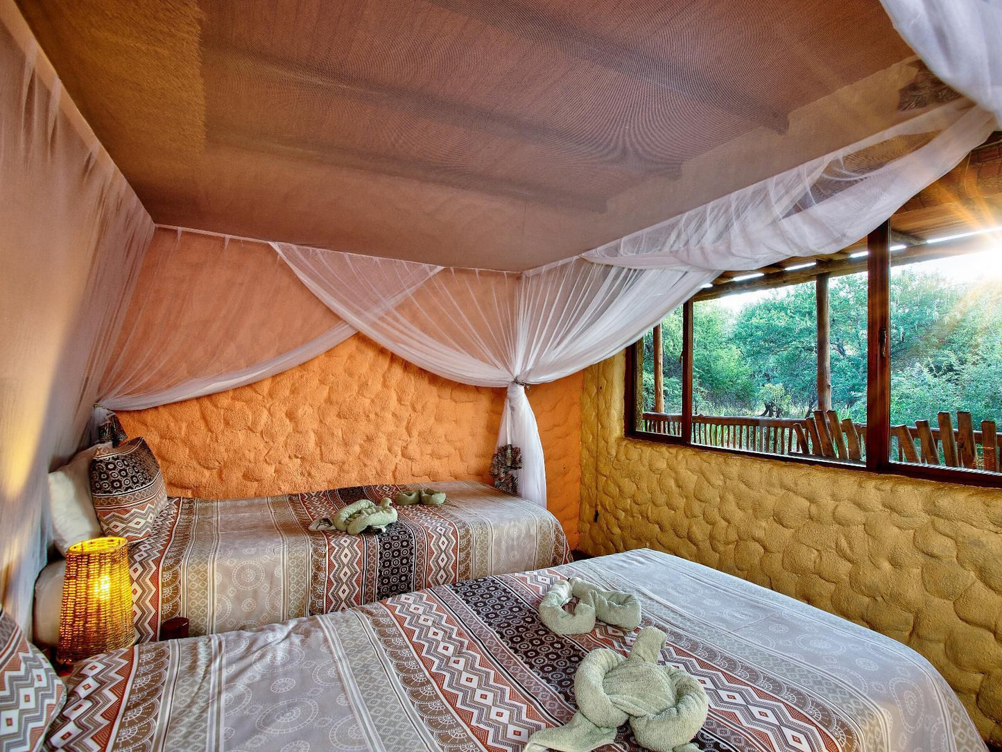 Kubu Safari Lodge, Luxury Suite, Bedroom