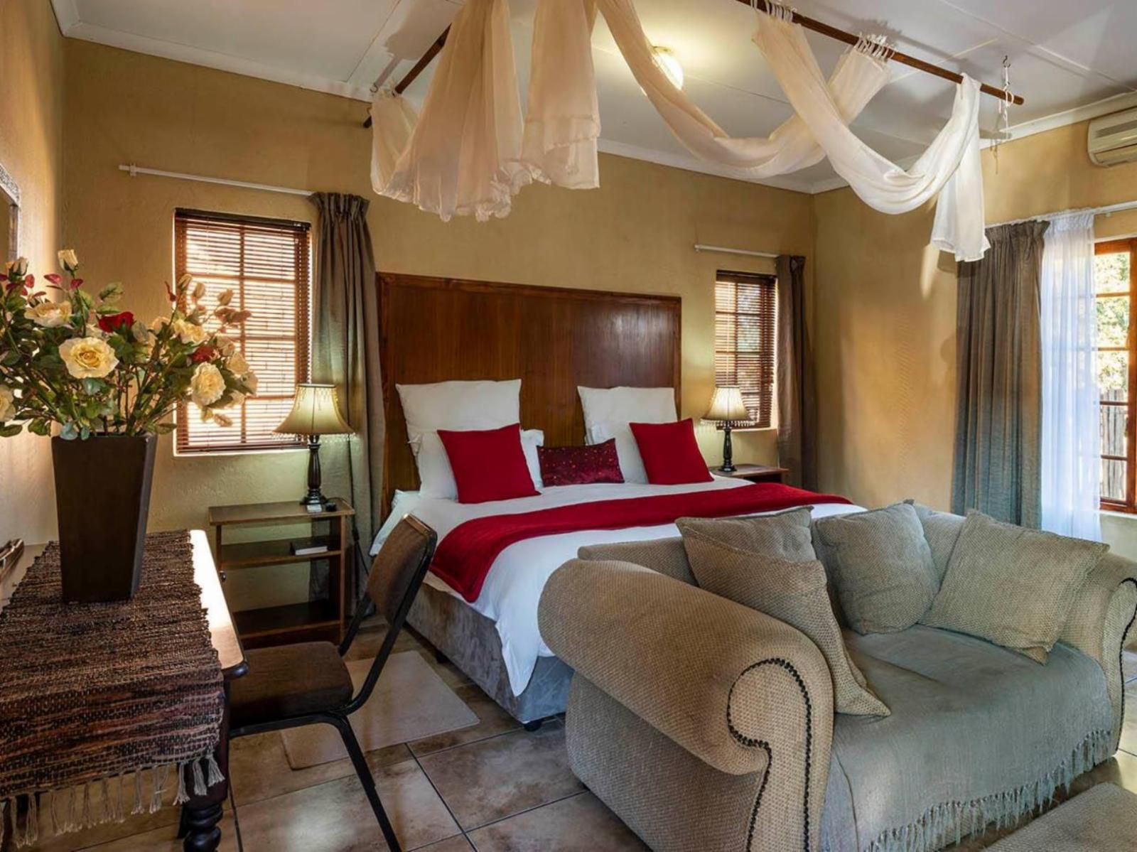 Kuruman Inn By Country Hotels, Family Sleeper, Bedroom