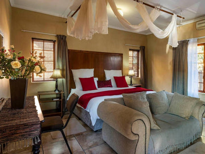 Kuruman Inn By Country Hotels, Family Sleeper, Bedroom