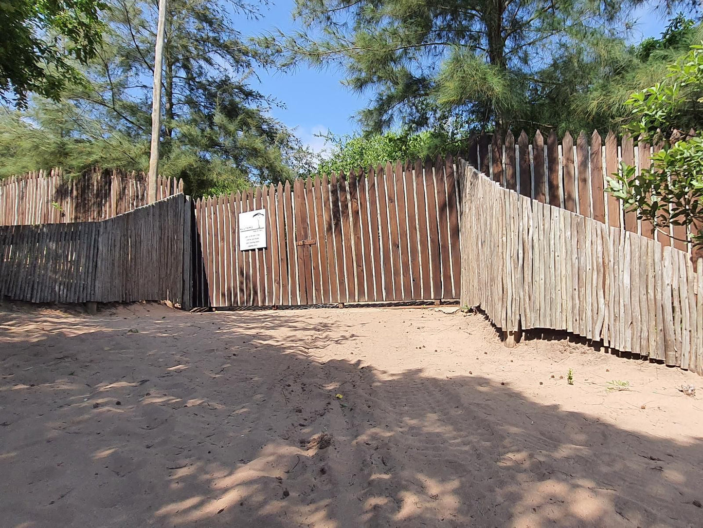 Kuusamo Holiday Resort, Gate, Architecture, Beach Volleyball, Ball Game, Sport, Beach, Person, Sand, Team Sport