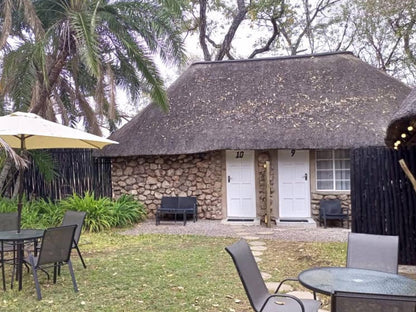 Kwa Nokeng Lodge, Thatched River Chalets, Building, Architecture