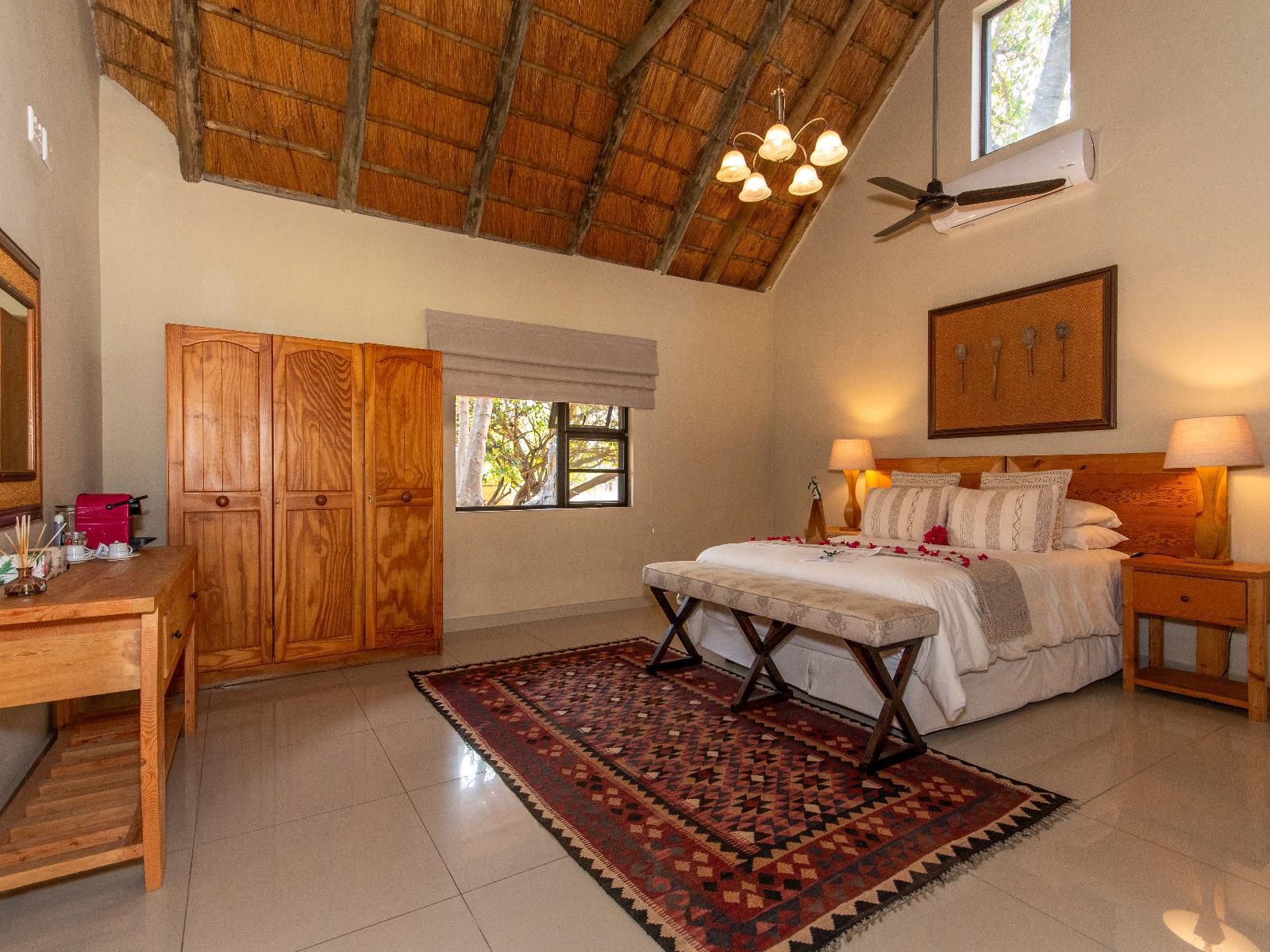 Kwenga Safari Lodge Balule Nature Reserve Mpumalanga South Africa Bedroom