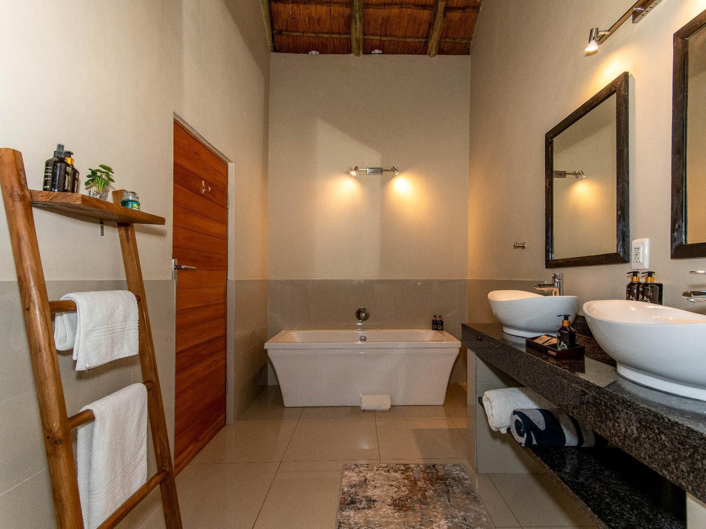 Kwenga Safari Lodge Balule Nature Reserve Mpumalanga South Africa Bathroom