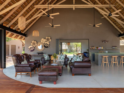 Kwenga Safari Lodge Balule Nature Reserve Mpumalanga South Africa Living Room