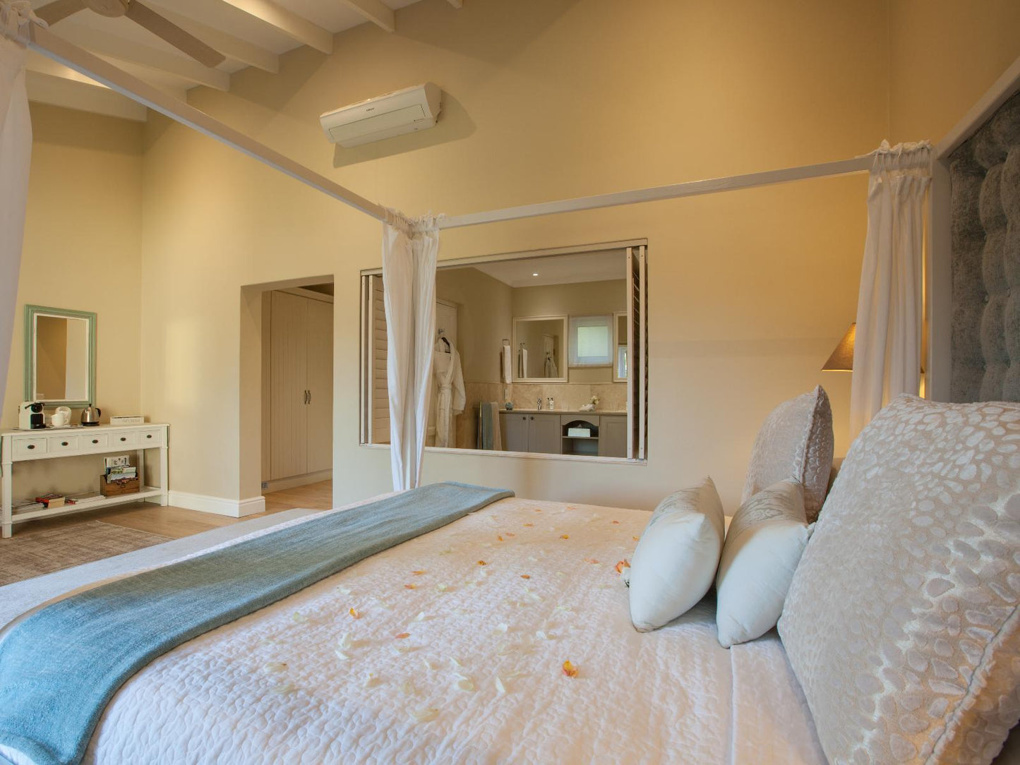 Honeymoon Suite @ La Cabriere Country House