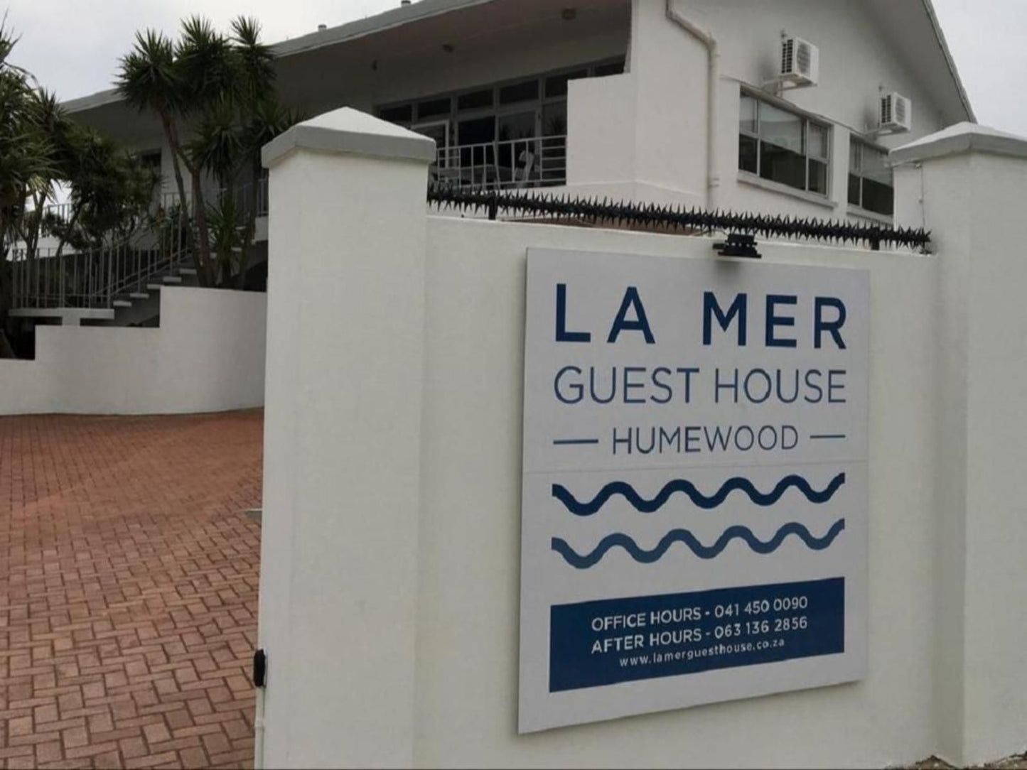 La Mer Guesthouse Humewood Port Elizabeth Eastern Cape South Africa House, Building, Architecture, Palm Tree, Plant, Nature, Wood, Sign, Text
