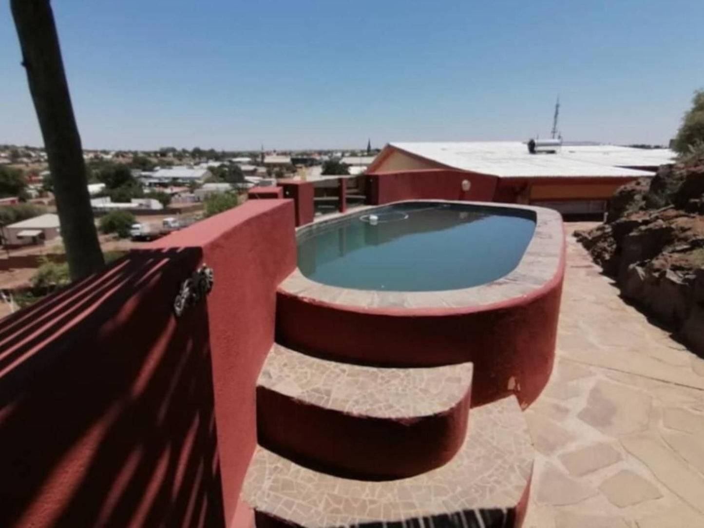 La Rochelle Guest House, Swimming Pool