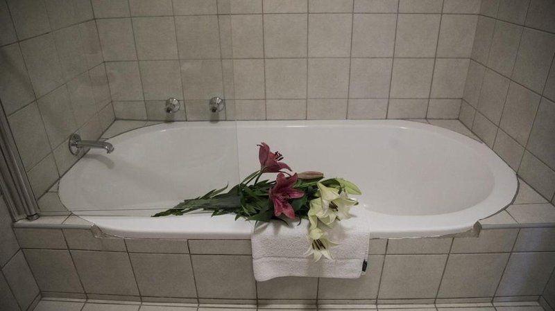 La Vie And Rose Brandwag Bloemfontein Free State South Africa Unsaturated, Bouquet Of Flowers, Flower, Plant, Nature, Rose, Bathroom