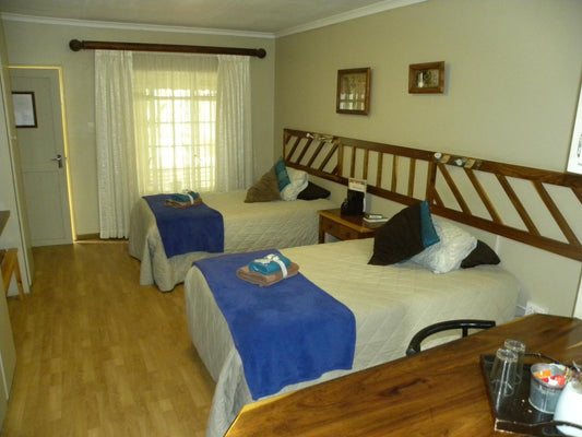 Deluxe 2 Bed Self-catering Room @ Ladybrand Guest House