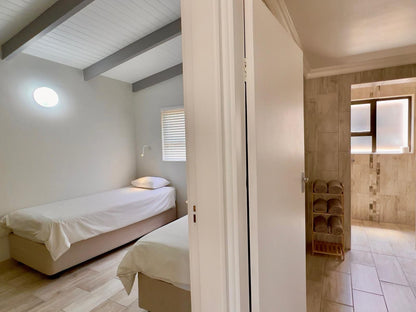 Lagoon Chalets, Backpacker Rooms (4 pax), Bedroom