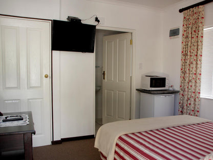 Single Room with Shower @ Laings Lodge