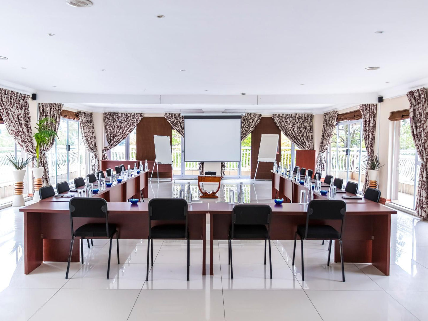 Lakeview Boutique Hotel & Conference Centre, Seminar Room