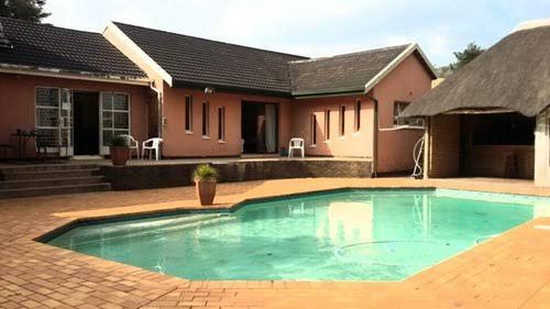 Lakeview Backpackers Bonaero Park Johannesburg Gauteng South Africa House, Building, Architecture, Swimming Pool