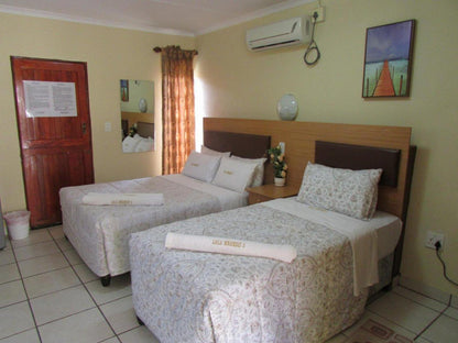 Self catering room @ Lalamnandzi2 Guesthouse