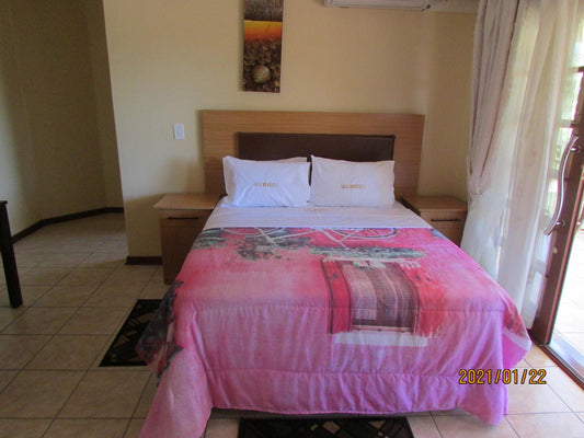 Standard Double room @ Lalamnandzi2 Guesthouse