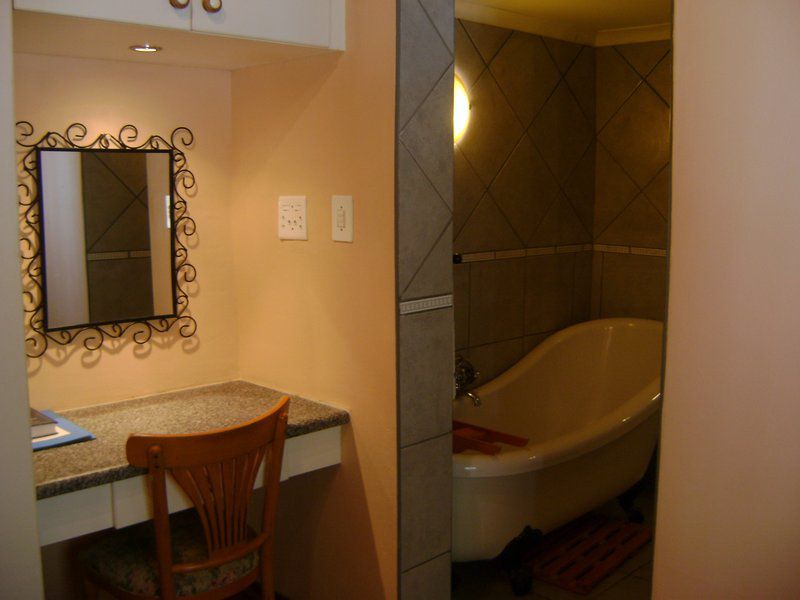 Lalapanzi Hotel Makhado Louis Trichardt Limpopo Province South Africa Sepia Tones, Bathroom