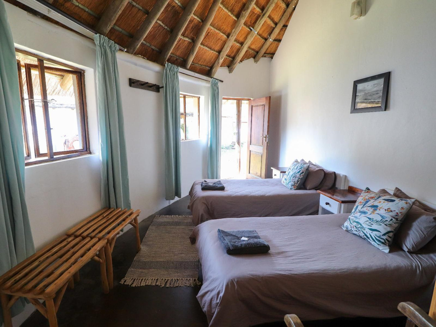 Lambazi Lodge, Rondavels, Bedroom