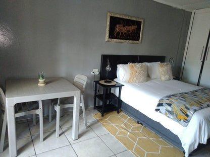 Executive Rooms @ Lapaleholo Guest House