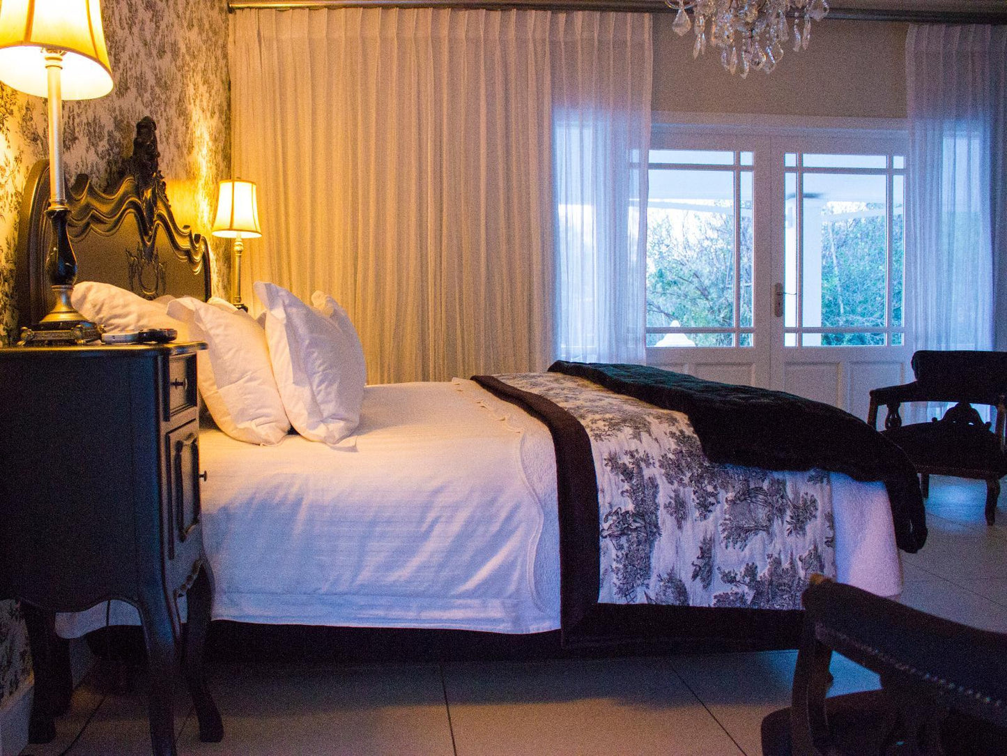 Deluxe Room @ La Riviera Guest House And Spa