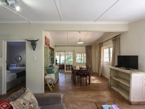 4 Sleeper Holiday Home @ Lavender Trout Guest Farm