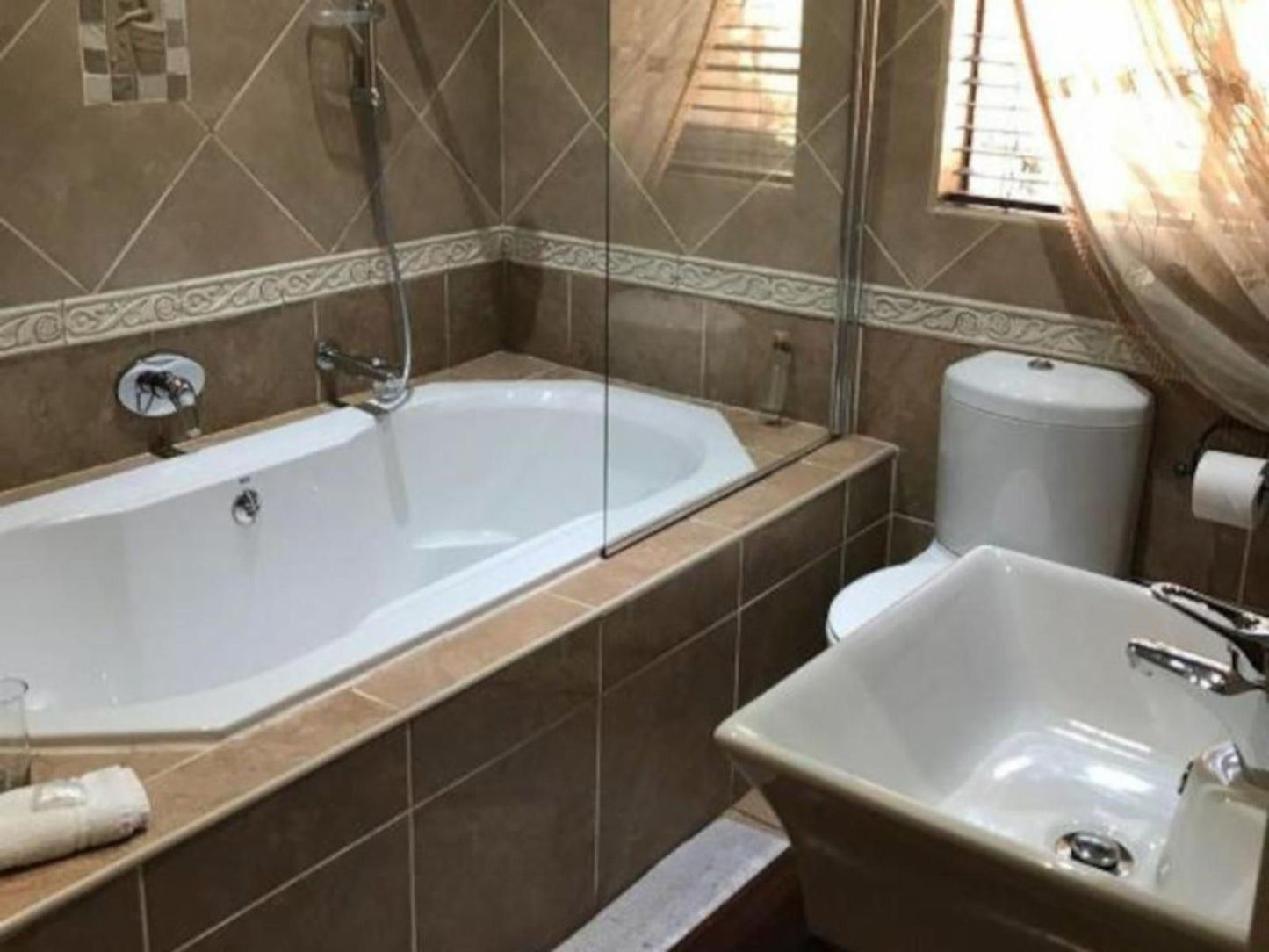 Le Cozmo Guest House Alberton Johannesburg Gauteng South Africa Bathroom