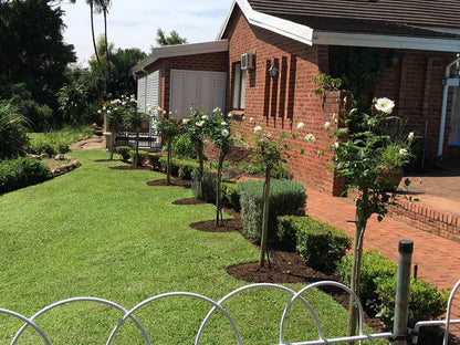 Le Residence De Josephine Kloof Durban Kwazulu Natal South Africa House, Building, Architecture, Plant, Nature, Garden