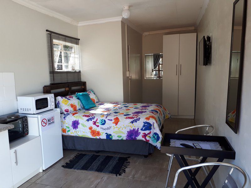 8 Soenie Avenue Self Catering Akasia Pretoria Tshwane Gauteng South Africa 