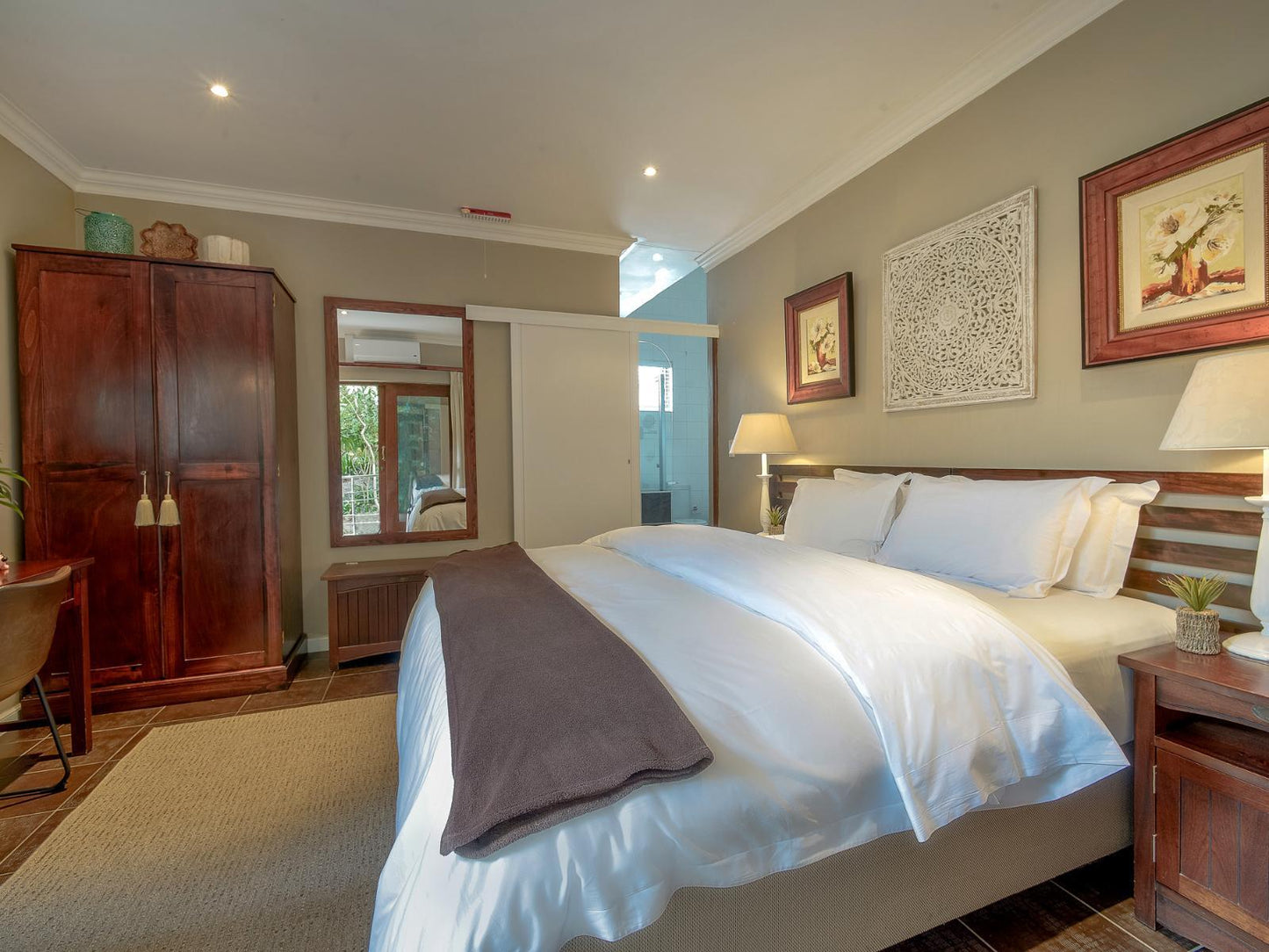 Luxury Rooms @ Leaves Lodge & Spa
