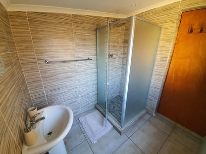 Lebo S Soweto Backpackers Orlando West Soweto Gauteng South Africa Bathroom