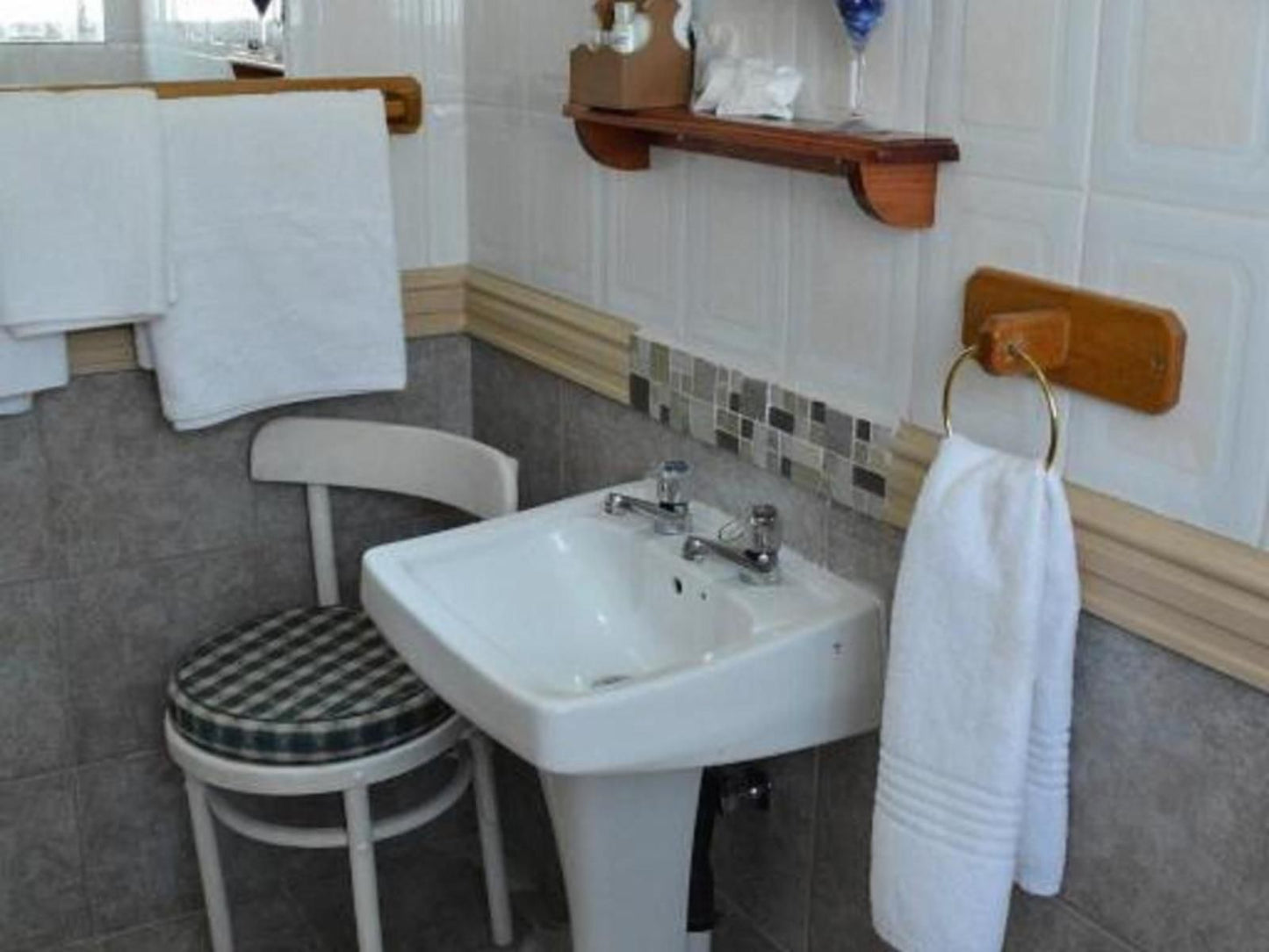 Le Chateau Guesthouse And Conference Centre Kempton Park Johannesburg Gauteng South Africa Unsaturated, Bathroom