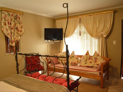 Honeymoon Suite @ Le Chateau Guesthouse & Conference Centre