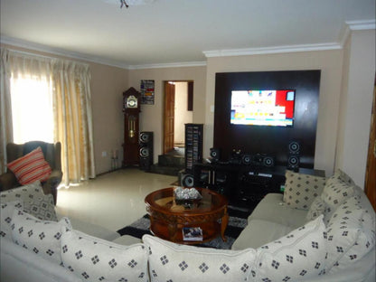 Le Chef Bnb And Caterers Southridge Park Mthatha Eastern Cape South Africa Living Room