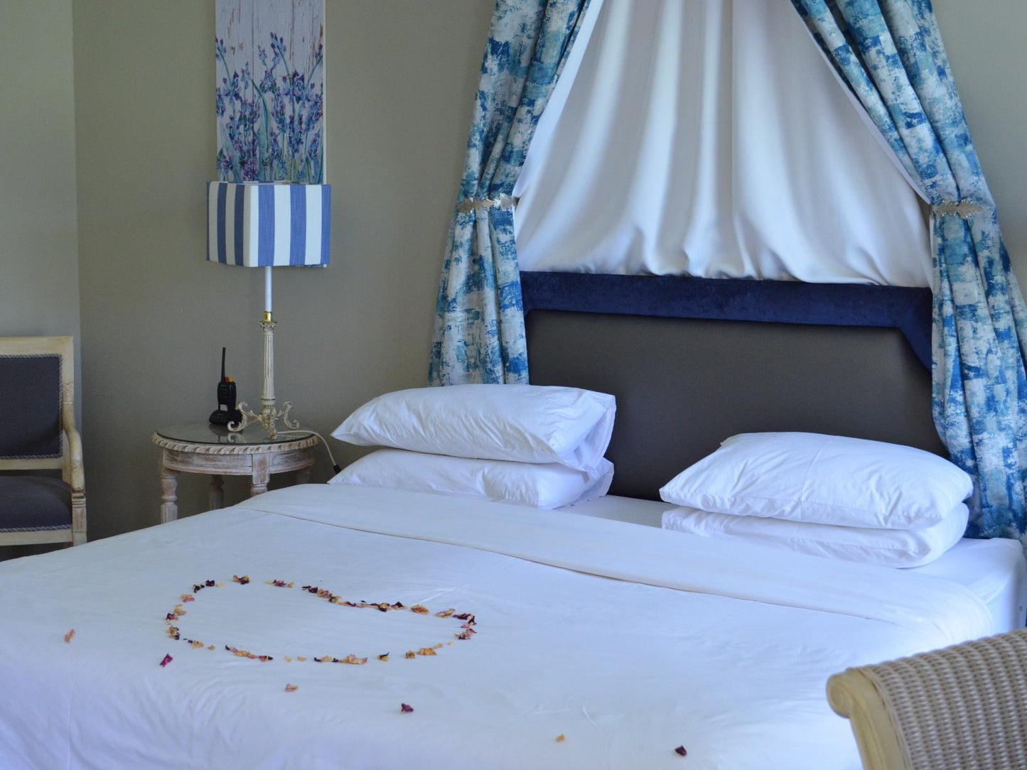 Luxury Prestige Room 1 @ Leeuwenhof Country Lodge & Garden Spa