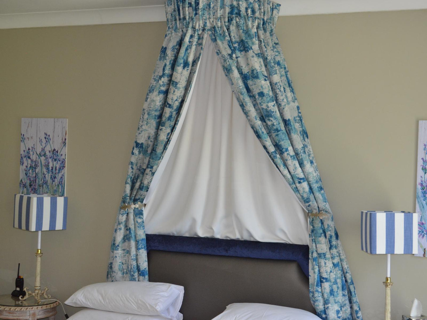 Luxury Prestige Room 1 @ Leeuwenhof Country Lodge & Garden Spa