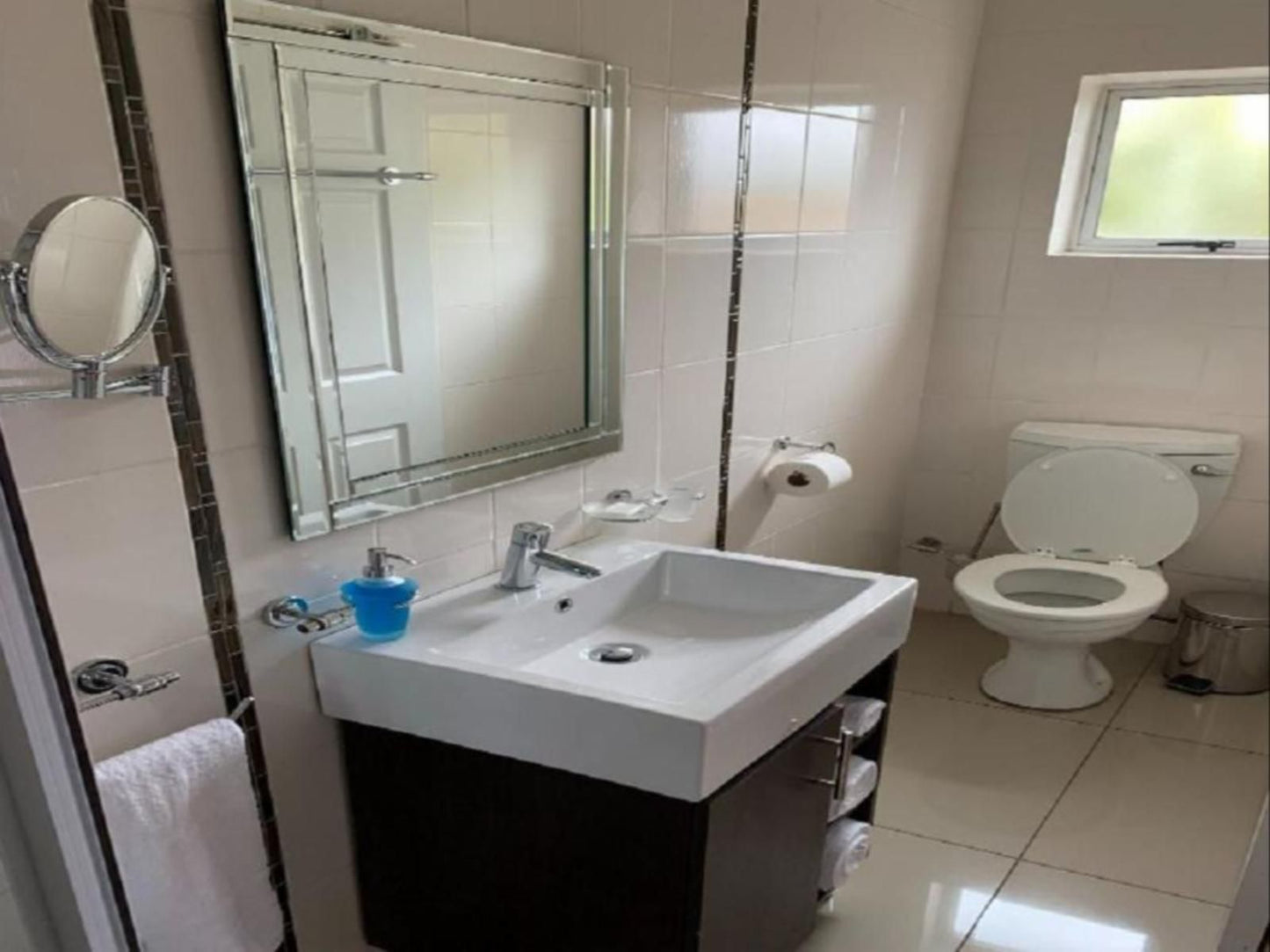 Leighton Court Newcastle Central Newcastle Kwazulu Natal South Africa Unsaturated, Bathroom