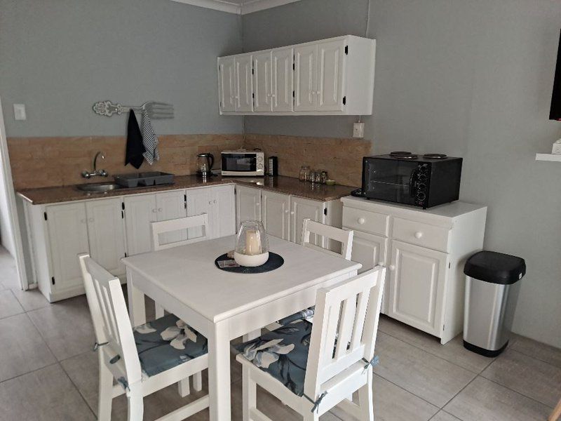 Lekker Rus Fichardt Park Bloemfontein Free State South Africa Unsaturated, Kitchen