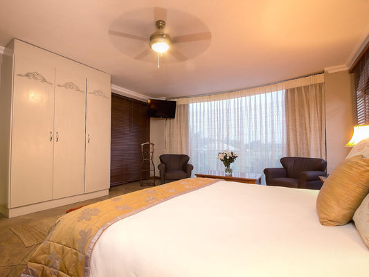 Executive King Room with shower @ Leopardsong Manor