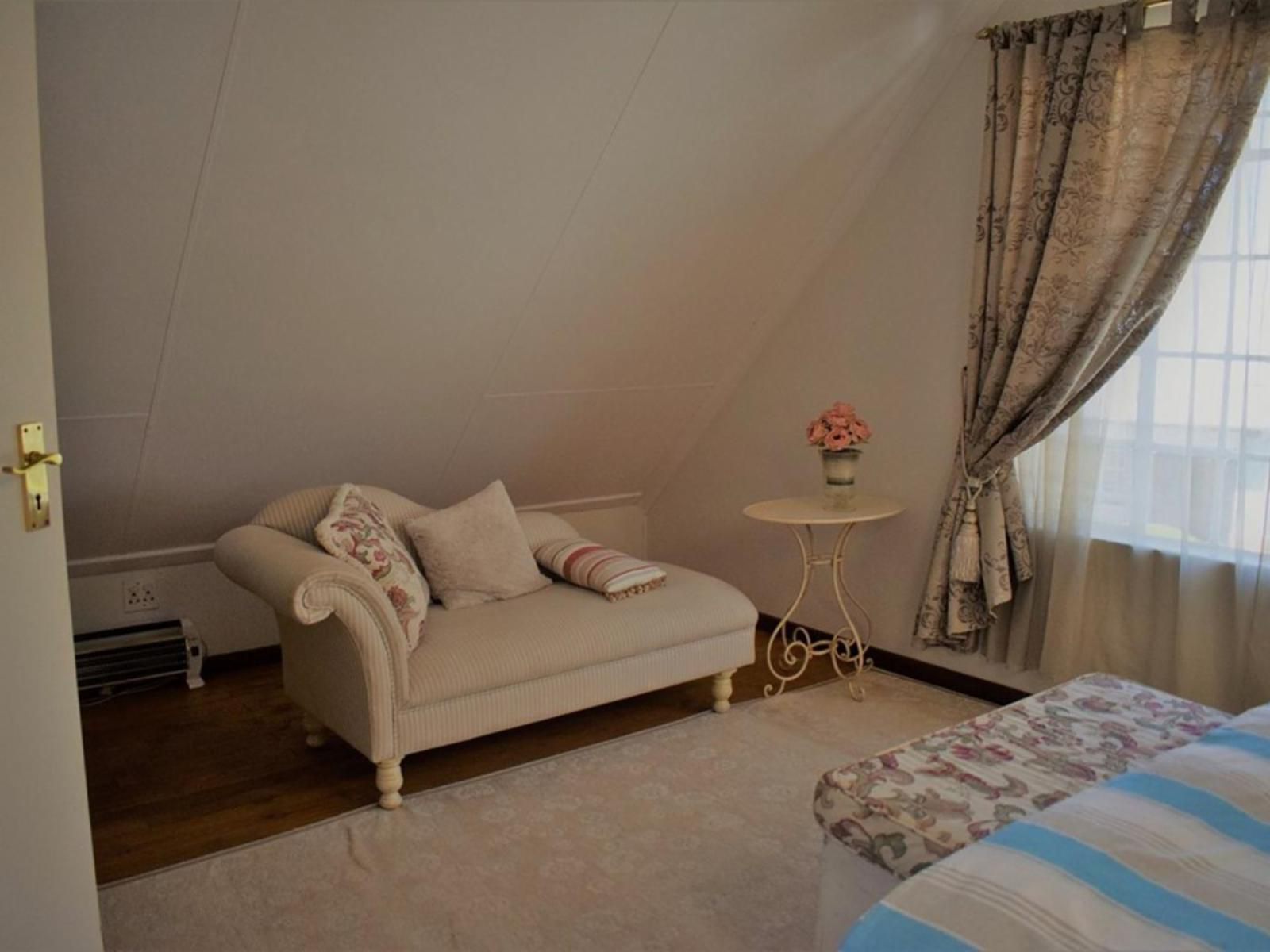 Artists Cottages At Le Quartier Dullstroom Dullstroom Mpumalanga South Africa Bedroom