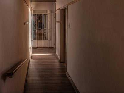 Lesedi Guesthouse Middleburg, Sepia Tones, Hallway