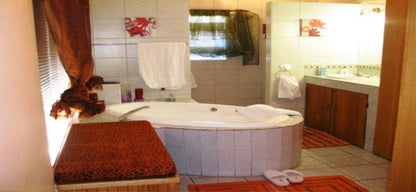 Letona Guesthouse Kuruman Northern Cape South Africa Bathroom, Swimming Pool