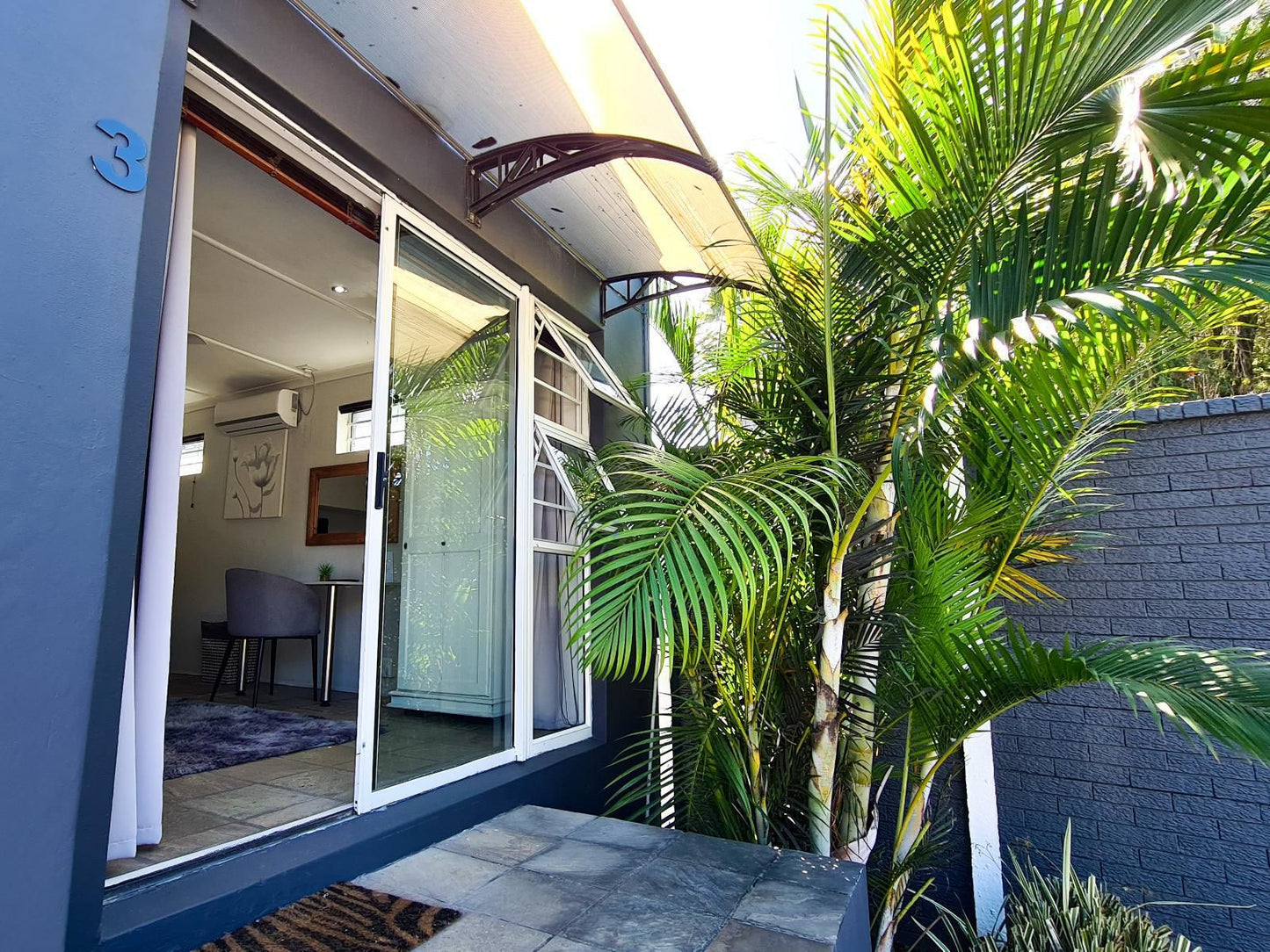 Lido Living Guest House, Queen Room, Palm Tree, Plant, Nature, Wood