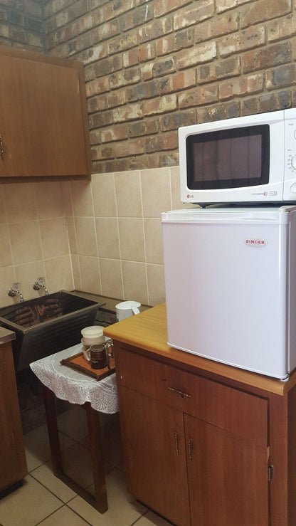 Lins Guest House Ermelo Ermelo Mpumalanga South Africa Kitchen