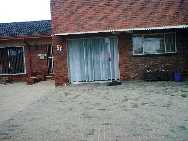 Lins Guest House Ermelo Ermelo Mpumalanga South Africa Door, Architecture, House, Building, Window, Brick Texture, Texture