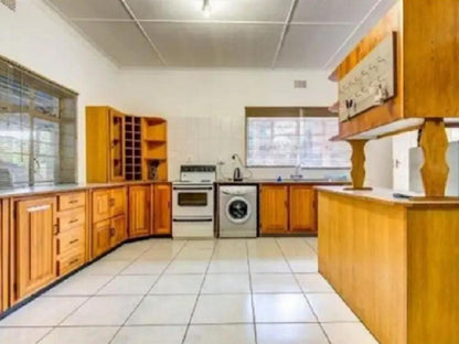 Lior-Gil Accommodation, Kitchen