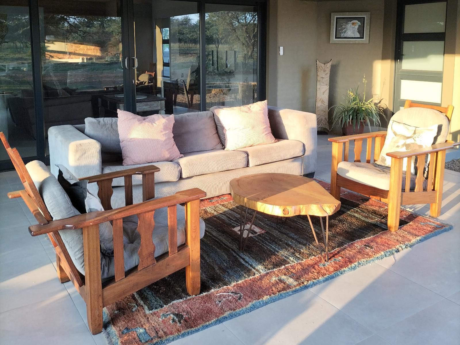 Little Dinokeng Bush Lodge, Living Room